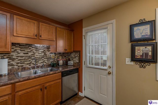 432 Berkley Court, Radcliff, KY 40160