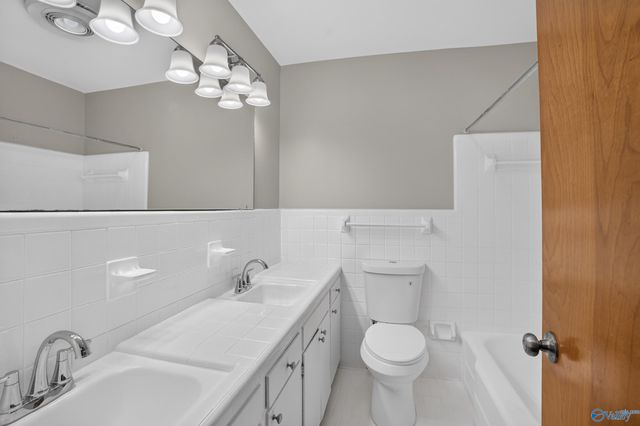 8506 Louis Drive SE, Huntsville, AL 35802