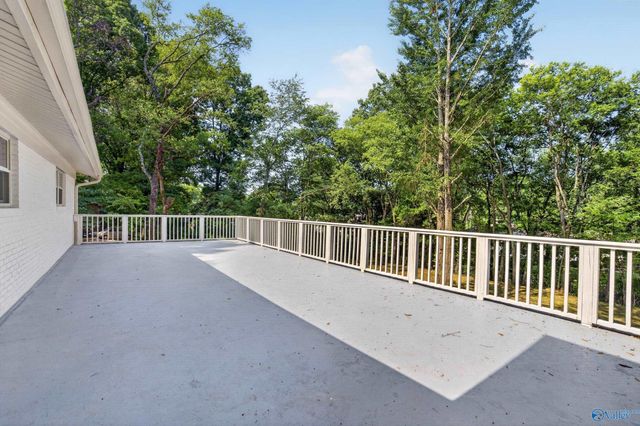8506 Louis Drive SE, Huntsville, AL 35802