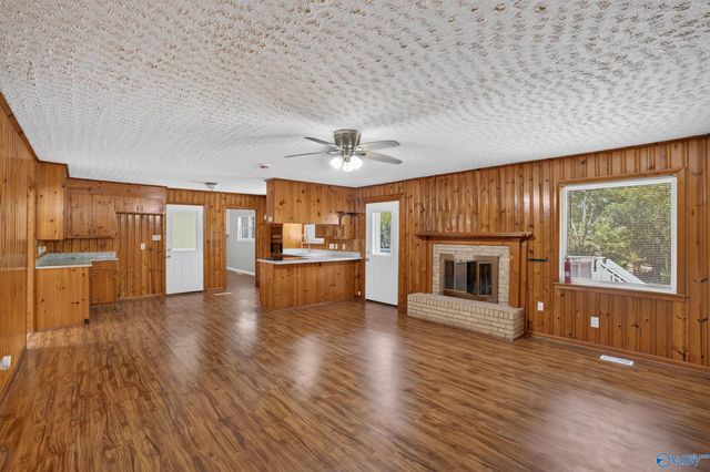 8506 Louis Drive SE, Huntsville, AL 35802