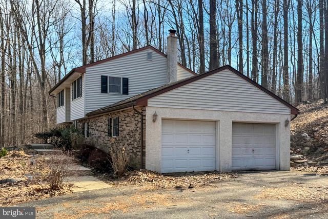 1970 WEISSTOWN RD, Boyertown, PA 19512