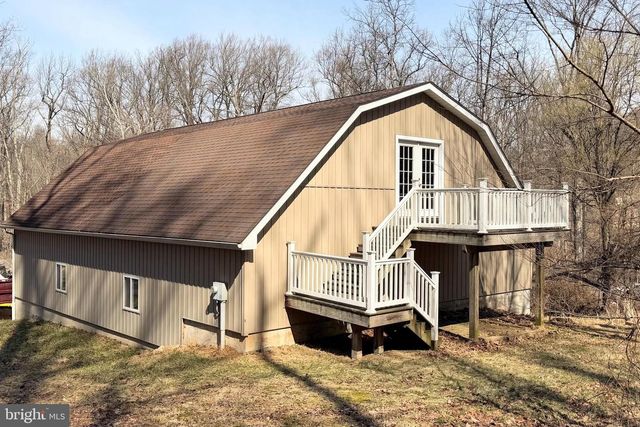 1970 WEISSTOWN RD, Boyertown, PA 19512