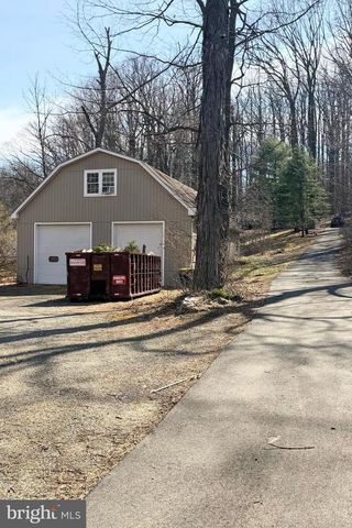 1970 WEISSTOWN RD, Boyertown, PA 19512