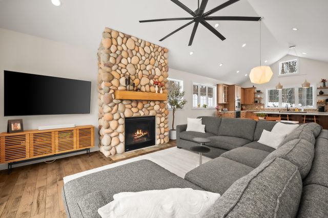 70037 Winding Pines Parkway, Milton Twp, MI 49120