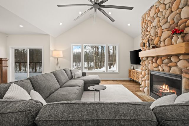 70037 Winding Pines Parkway, Milton Twp, MI 49120