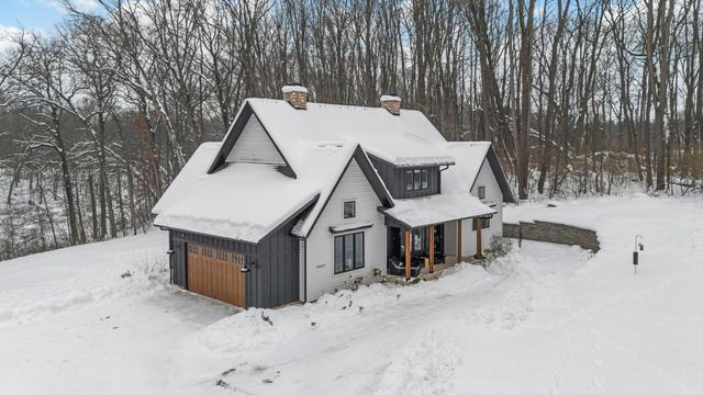 70037 Winding Pines Parkway, Milton Twp, MI 49120