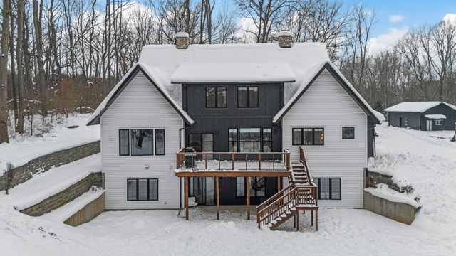 70037 Winding Pines Parkway, Milton Twp, MI 49120