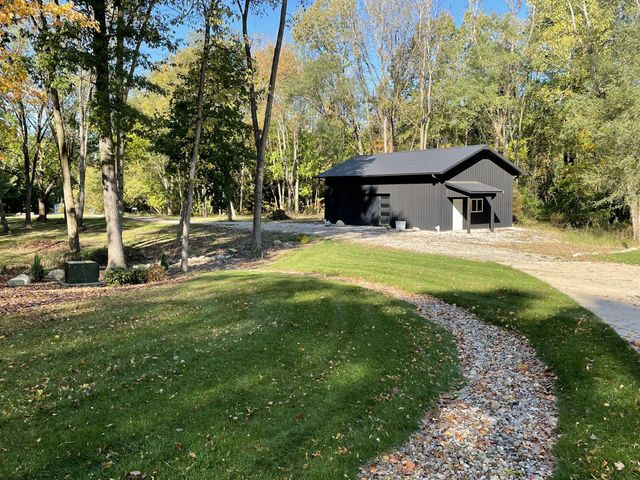 70037 Winding Pines Parkway, Milton Twp, MI 49120