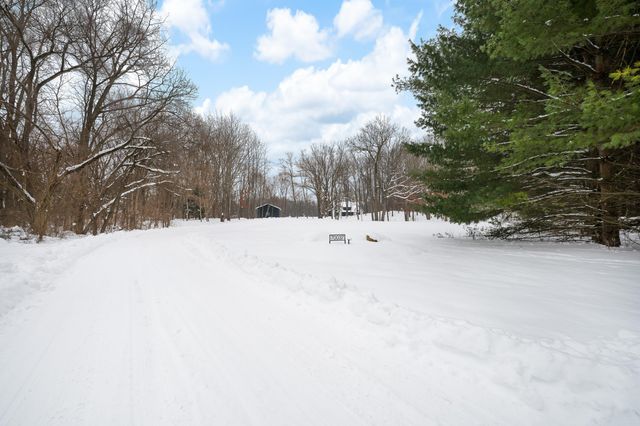 70037 Winding Pines Parkway, Milton Twp, MI 49120