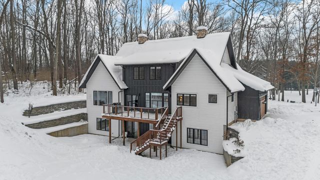 70037 Winding Pines Parkway, Milton Twp, MI 49120