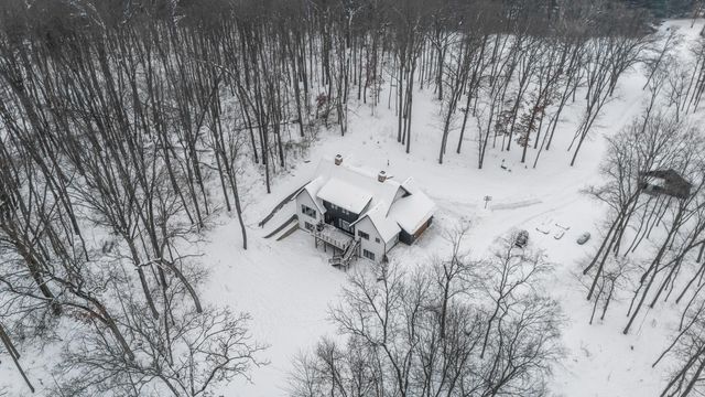 70037 Winding Pines Parkway, Milton Twp, MI 49120