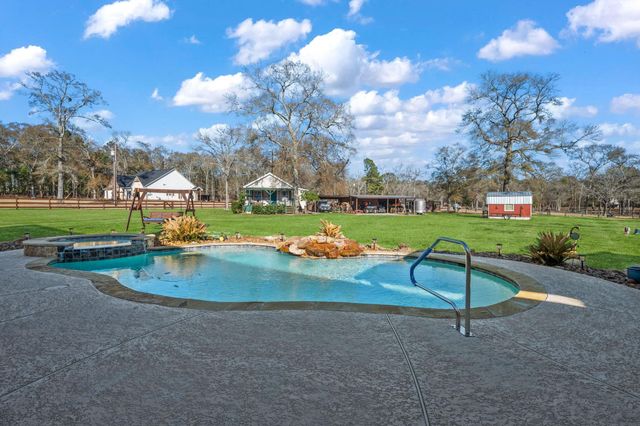 18310 Molk Road, Willis, TX 77378