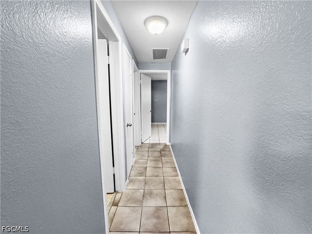 6617 Warwick CIR, Fort Myers, FL 33919
