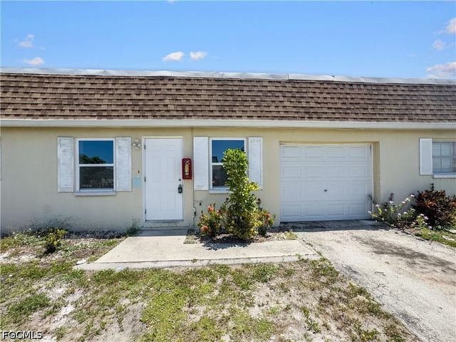6617 Warwick CIR, Fort Myers, FL 33919