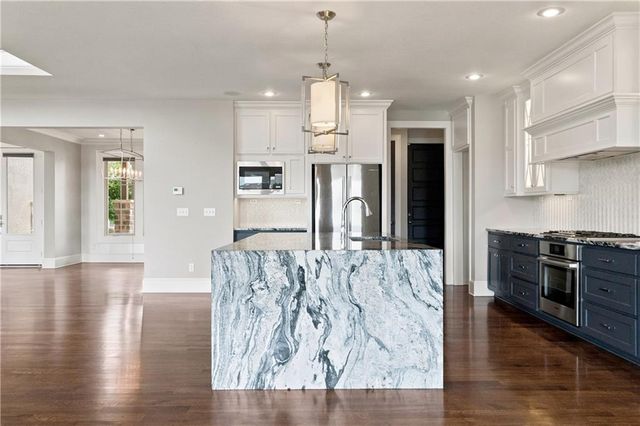 10408 W 172nd Street, Overland Park, KS 66221