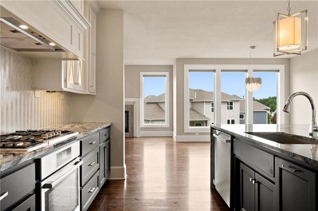 10408 W 172nd Street, Overland Park, KS 66221