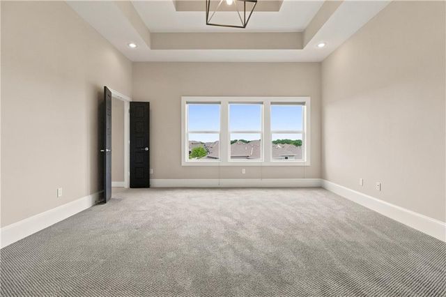 10408 W 172nd Street, Overland Park, KS 66221