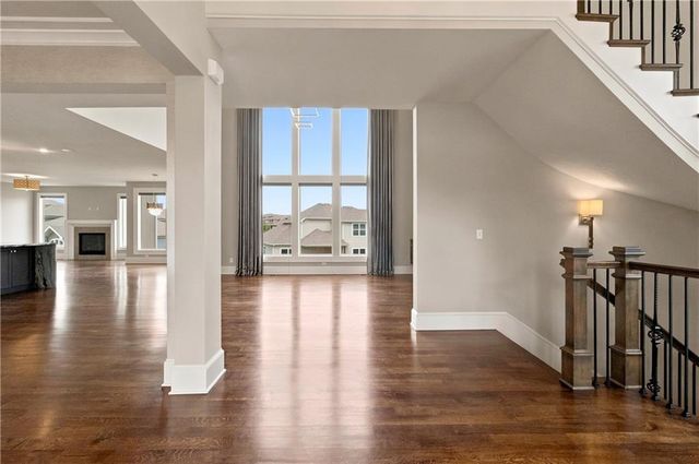 10408 W 172nd Street, Overland Park, KS 66221