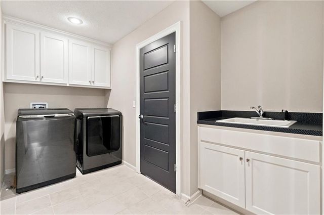 10408 W 172nd Street, Overland Park, KS 66221