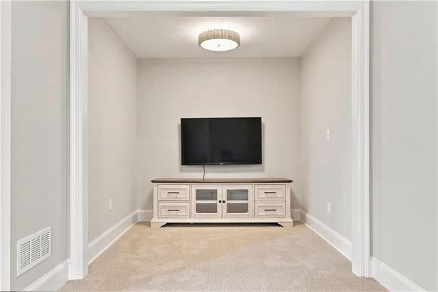 10408 W 172nd Street, Overland Park, KS 66221