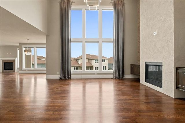 10408 W 172nd Street, Overland Park, KS 66221