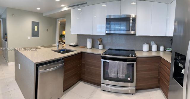 3507 Oaks Way 802, Pompano Beach, FL 33069