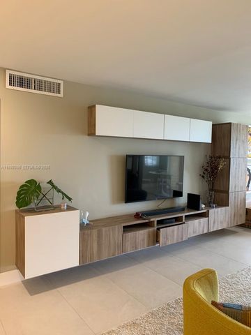 3507 Oaks Way 802, Pompano Beach, FL 33069