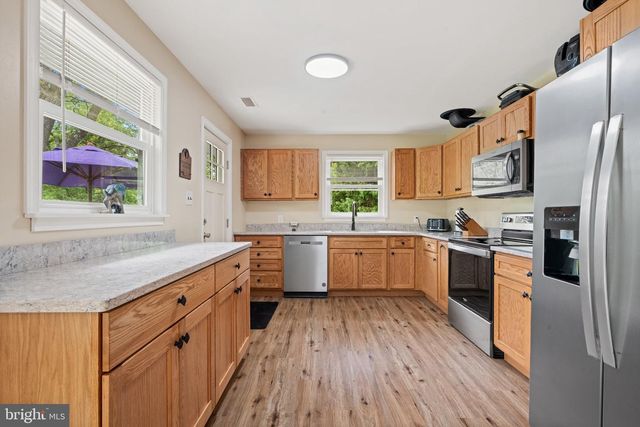 1040 RIVERVIEW DR, Walnutport, PA 18088