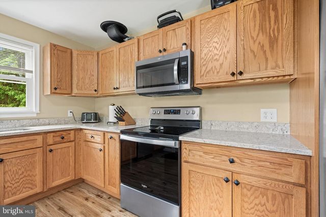 1040 RIVERVIEW DR, Walnutport, PA 18088
