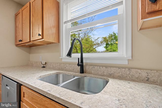 1040 RIVERVIEW DR, Walnutport, PA 18088