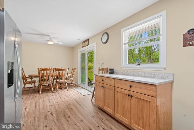 1040 RIVERVIEW DR, Walnutport, PA 18088