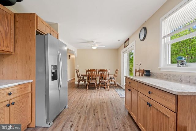 1040 RIVERVIEW DR, Walnutport, PA 18088