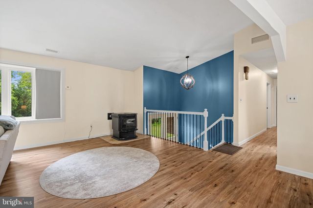 1040 RIVERVIEW DR, Walnutport, PA 18088