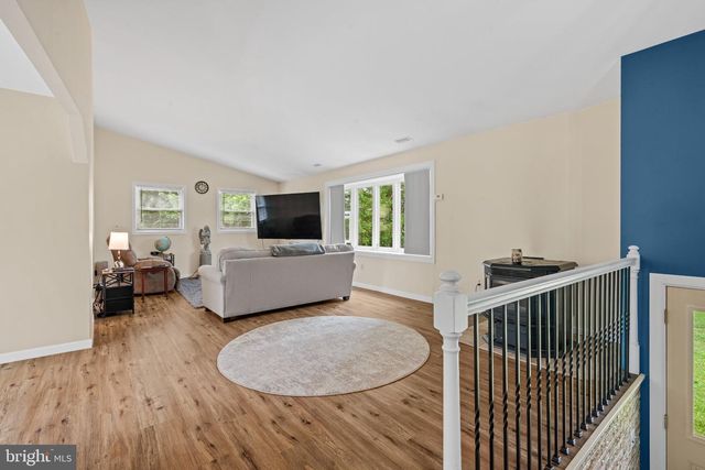 1040 RIVERVIEW DR, Walnutport, PA 18088