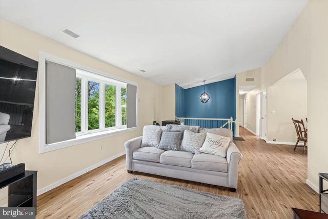 1040 RIVERVIEW DR, Walnutport, PA 18088