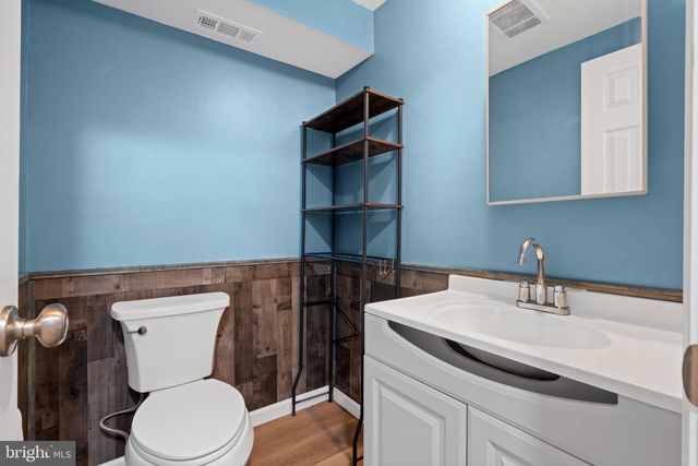 1040 RIVERVIEW DR, Walnutport, PA 18088