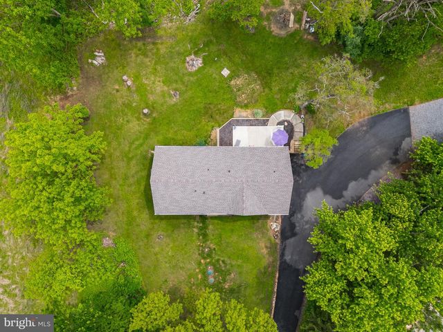 1040 RIVERVIEW DR, Walnutport, PA 18088
