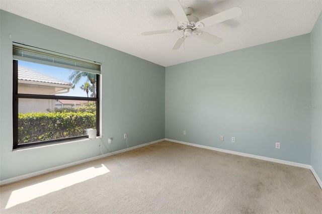 215 CARRIAGE HOUSE LANE 215, Nokomis, FL 34275
