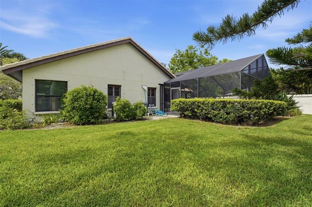 215 CARRIAGE HOUSE LANE 215, Nokomis, FL 34275