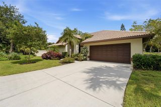 215 CARRIAGE HOUSE LANE 215, Nokomis, FL 34275