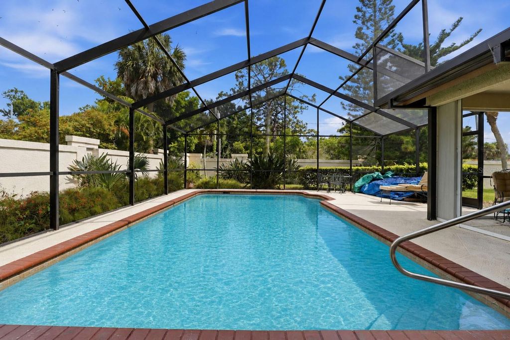 Image 27 of property listing at 215 CARRIAGE HOUSE LANE 215, Nokomis, FL 34275
