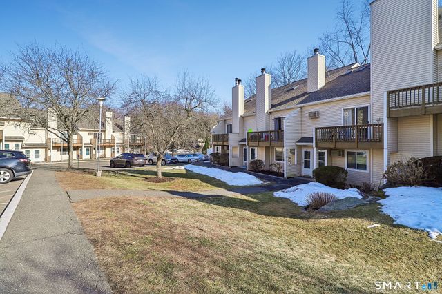 8 Rose Lane APT 24-5, Danbury, CT 06811