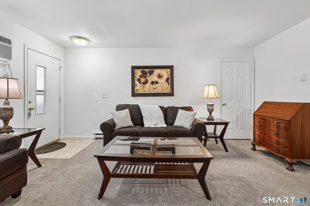 8 Rose Lane APT 24-5, Danbury, CT 06811