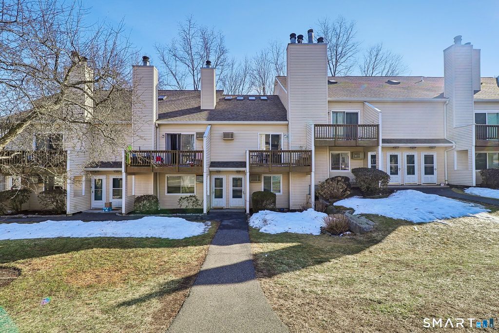 8 Rose Lane APT 24-5, Danbury, CT 06811