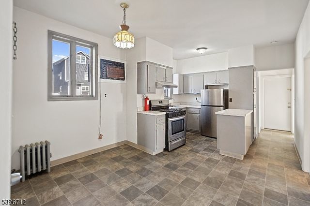 41 Columbia Ave, Paterson City, NJ 07503