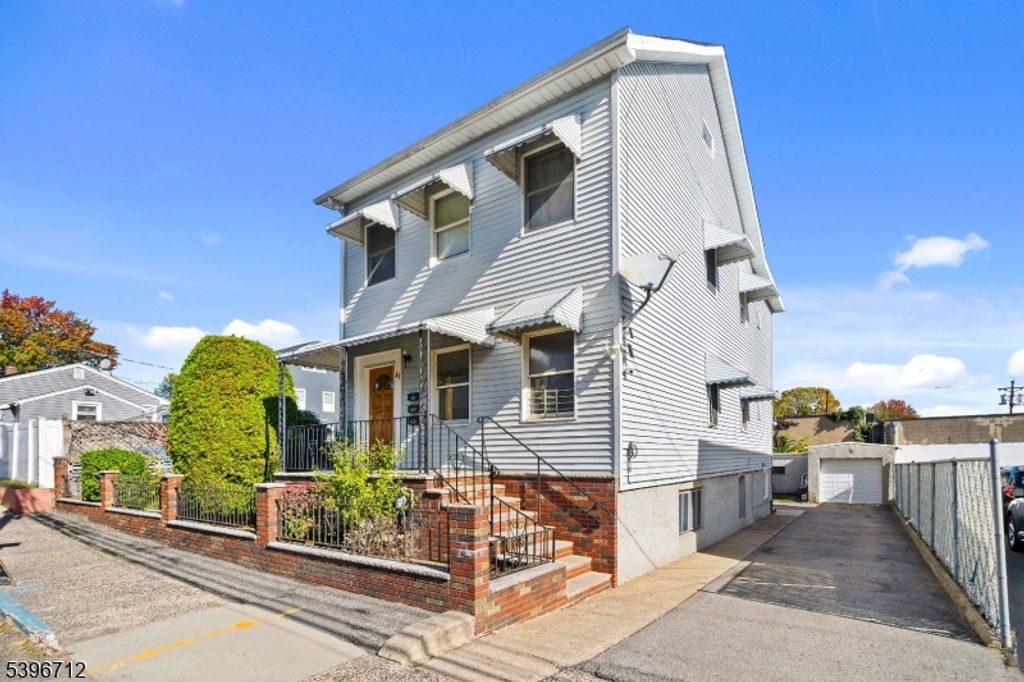 41 Columbia Ave, Paterson City, NJ 07503