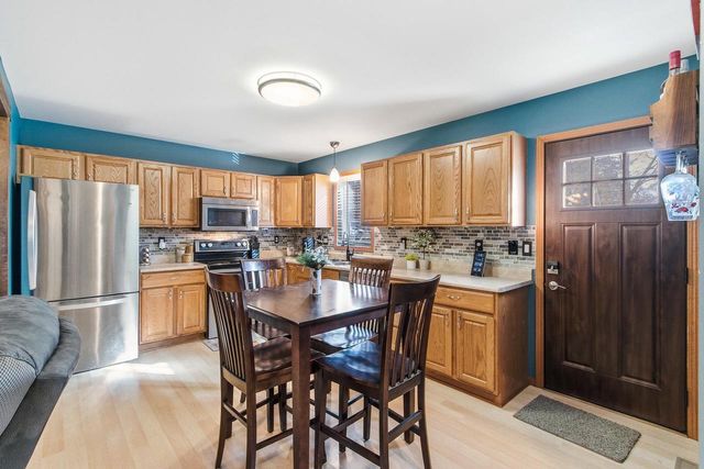 111 W Thomas Street, Poynette, WI 53955