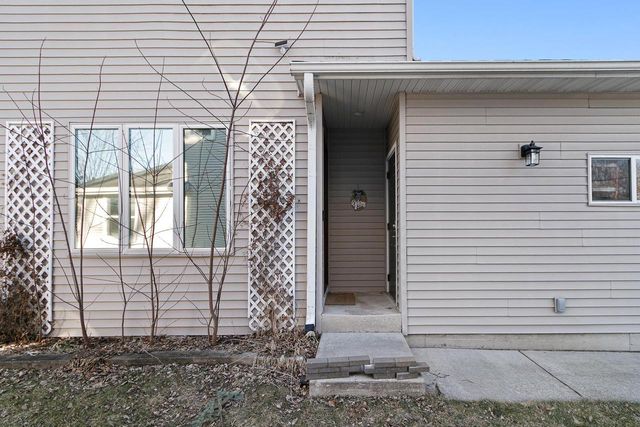 111 W Thomas Street, Poynette, WI 53955