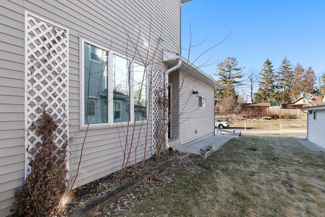 111 W Thomas Street, Poynette, WI 53955