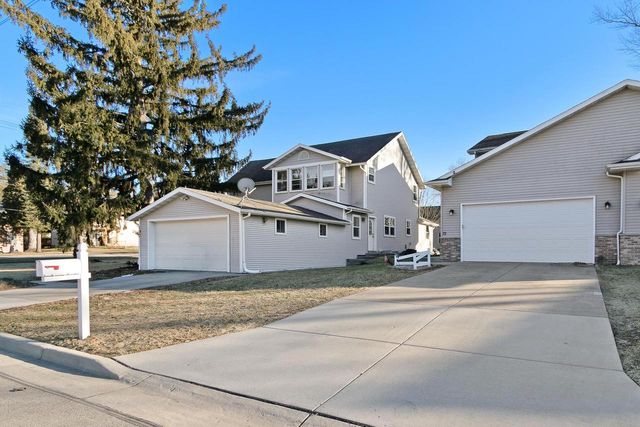 111 W Thomas Street, Poynette, WI 53955